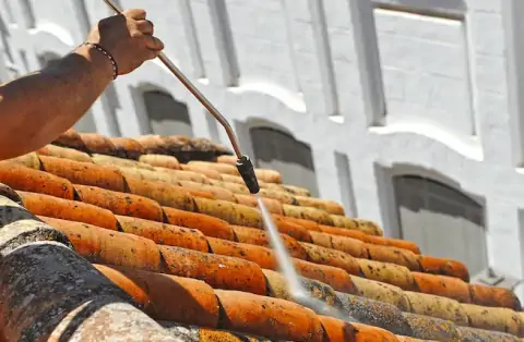 Nettoyage de toitures - Rodilhan